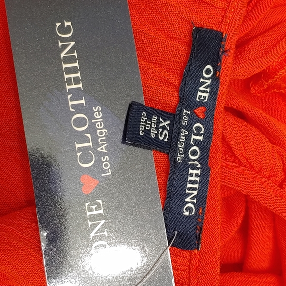 One Clothing - Red/Orange Cold Shoulder Blouse  XS - Picture 4 of 5